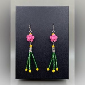 🌟2/$20 🍃🌷💚Kawaii Pink Green Flower Beaded Tassel Earrings